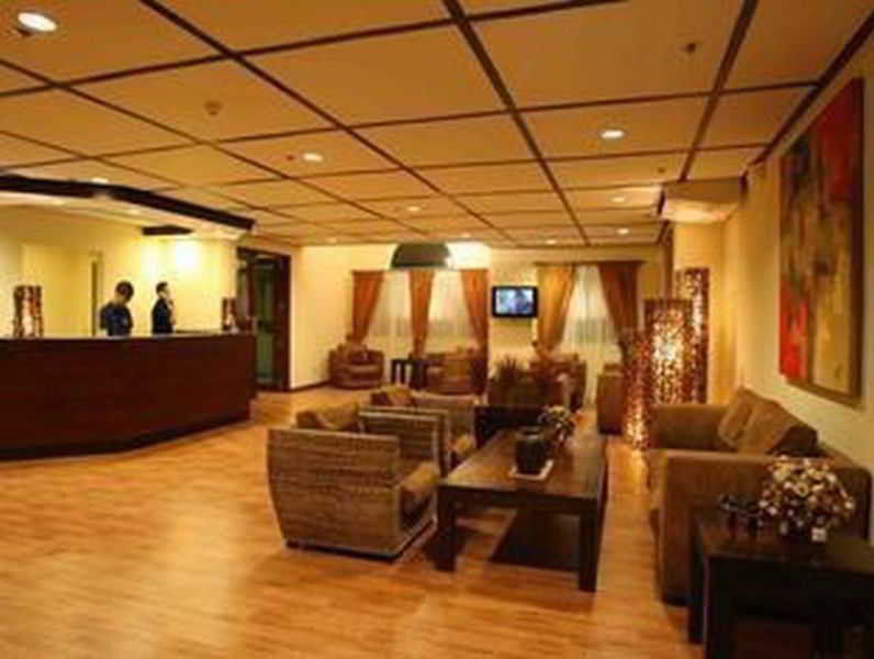 Microtel By Wyndham Cabanatuan Интерьер фото